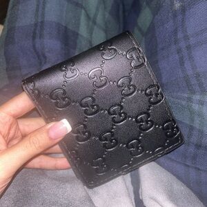 gucci wallet